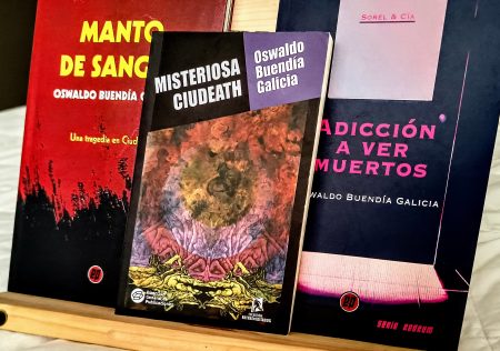 Tres libros de la serie Ciudeath